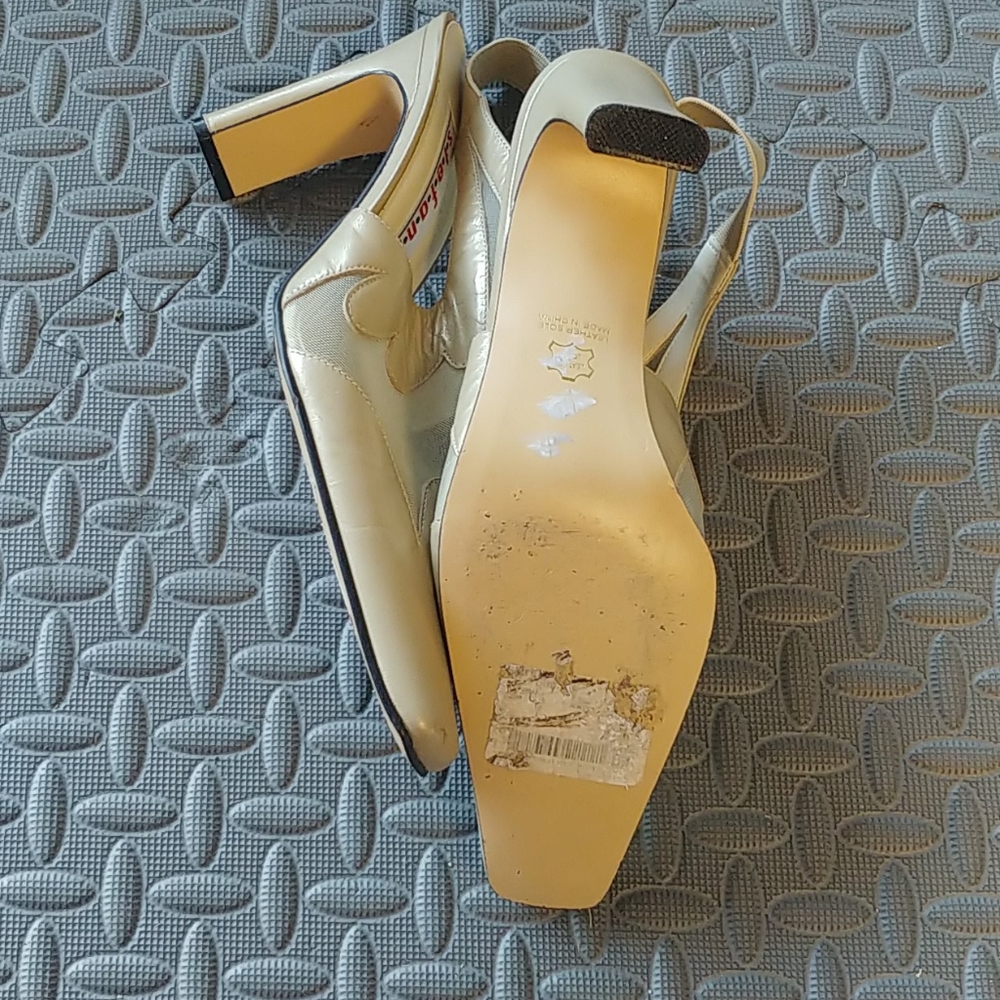 Gold Shoes - Picture 3 of 5